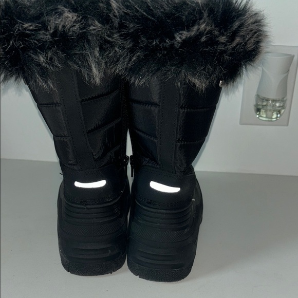 Shoes - Black Fur-Lined Winter Boots